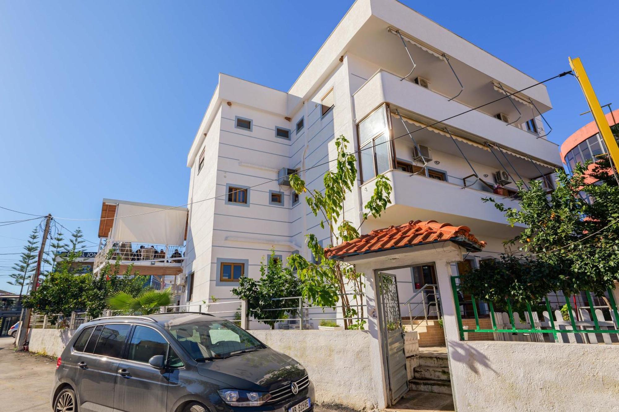 Hotel Chris Ksamil Exterior photo
